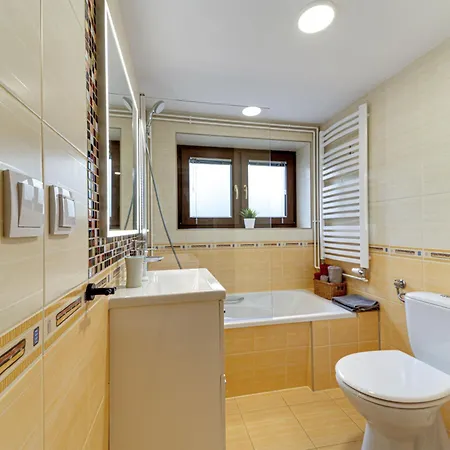 Gosciniec Skorusa By Interhome 木屋