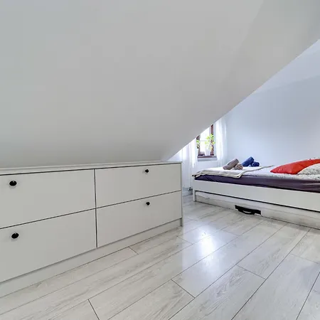 Gosciniec Skorusa By Interhome 木屋 *