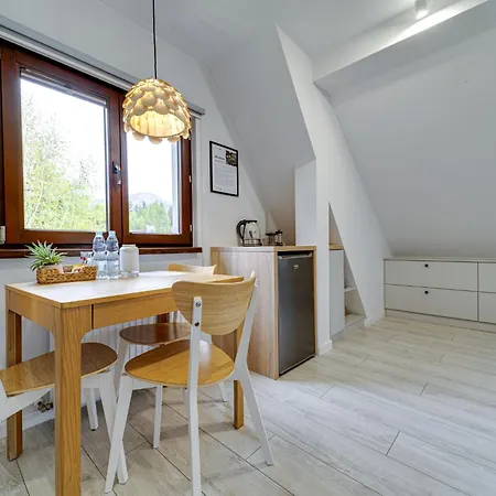 Gosciniec Skorusa By Interhome 木屋 *